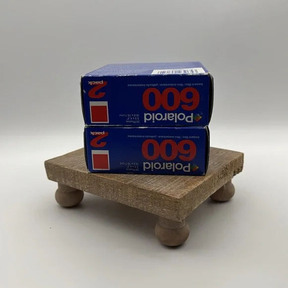 Polaroid OneStep Black Instant Camera Includes Case and Two Sealed Packs of Film - Picture 4 of 8